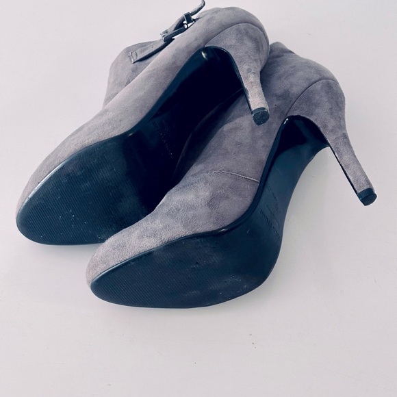 Colin Stuart Grey Leather Booties Size 7.5 - Picture 2 of 4